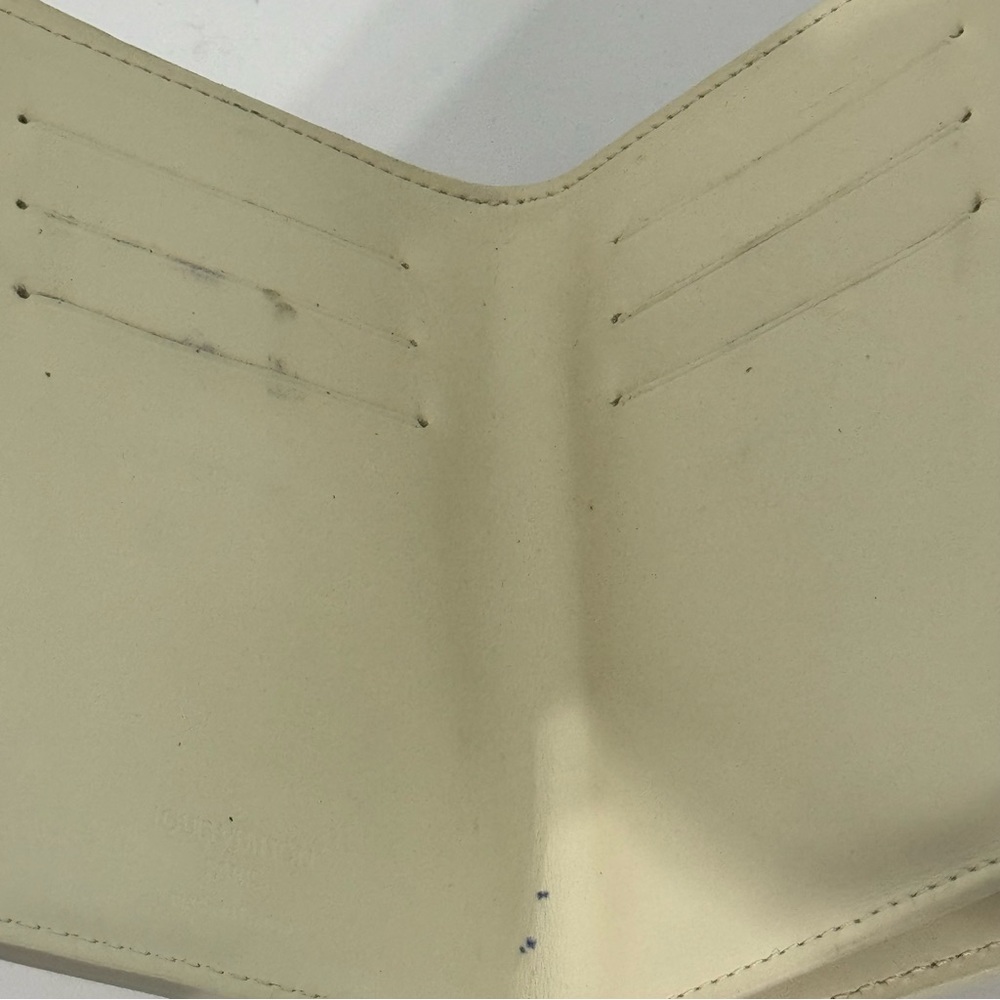 Louis Vuitton White Vernis Patent Leather Koala Wallet - Picture 6 of 9